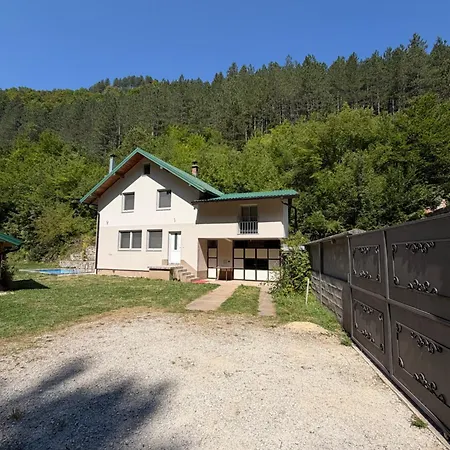 Riverstone House Trnovo