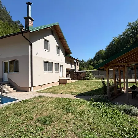 Riverstone House Trnovo