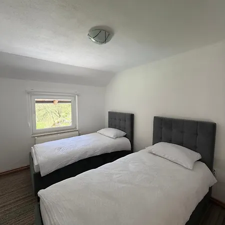 Riverstone House Apartman *